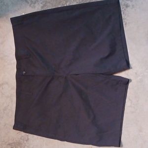 Foundry black shorts size 52
